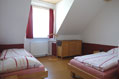 Schlafzimmer mit 2 Einzelbetten